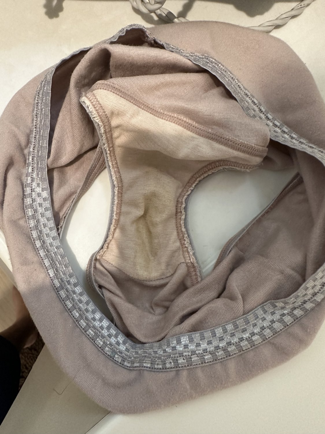 Sniffing my mom daily wore panties #fltfP3pS